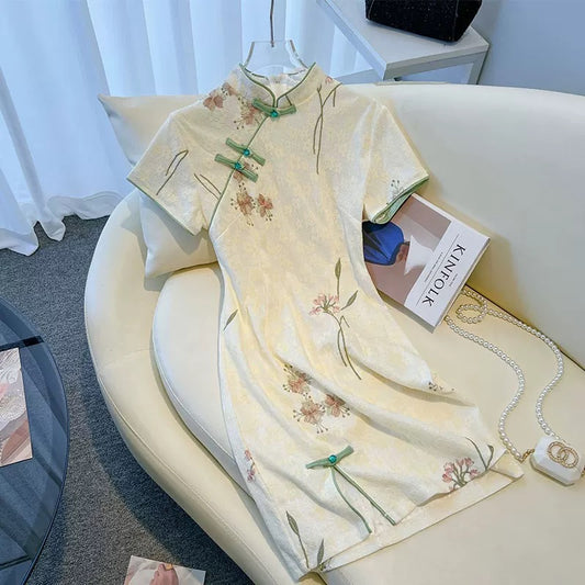 The counter has withdrawn the cut label and improved young girl's cheongsam dress women's summer new style small fresh short skirt
