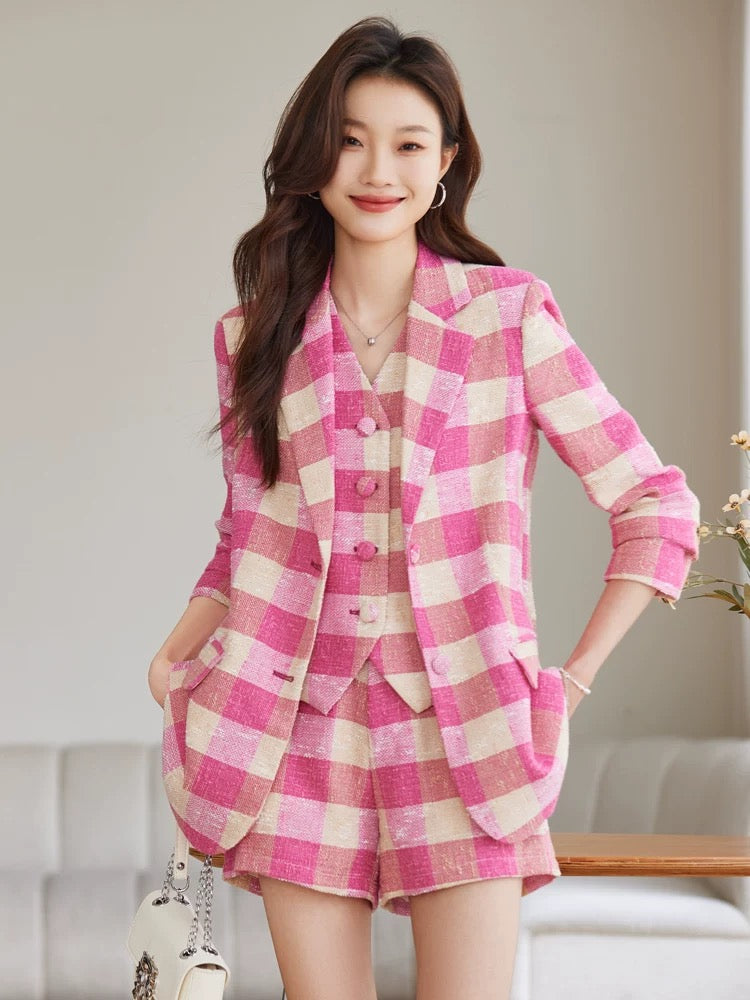 Obilan spring and autumn pink plaid small suit jacket suit shorts women's fashion vest three-piece set small fragrance Korean version