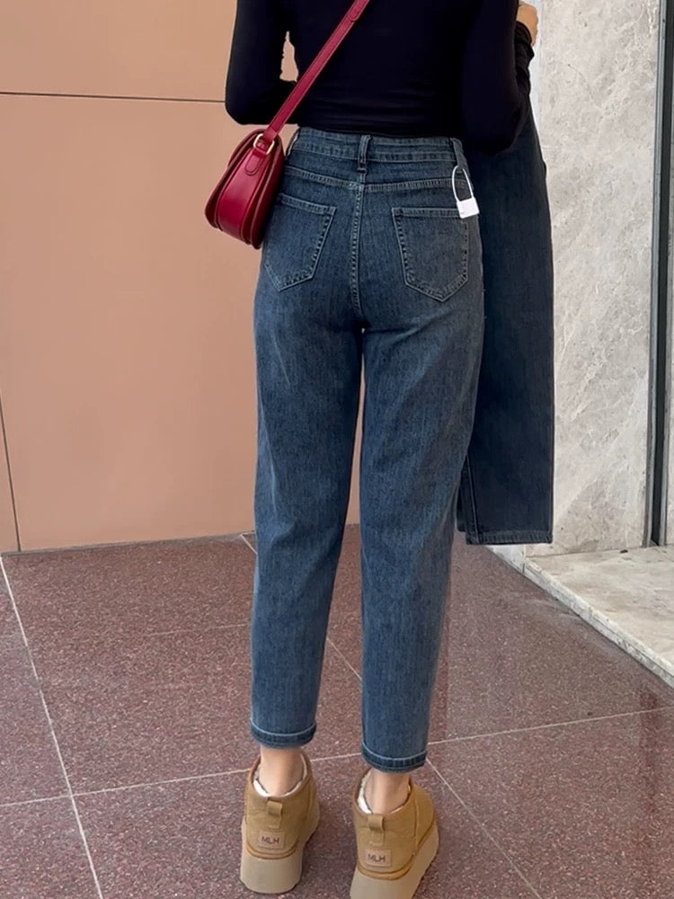 Women's plus size harem jeans are loose, slimming and fat, covering the flesh and crotch, pear-shaped figure, high-waisted stretch daddy pants