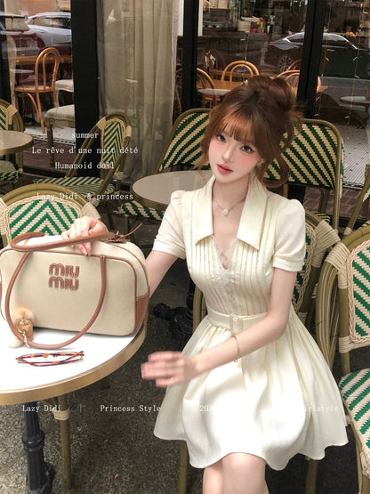 Lazy Didi Strolls Through Paris: A Heavy-Duty Deconstructed Textured Dress with a French High-End Bamboo V-Neck