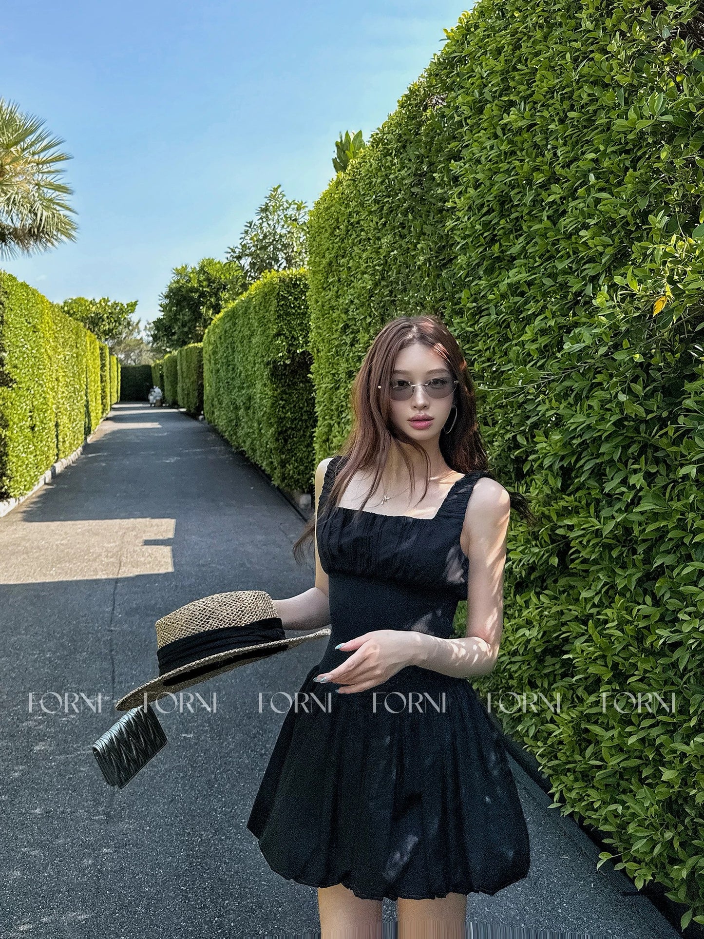 FORNIYOYO "Black Swan Dancing Ballet" Deep U-Neck Strappy Pleated Tulip Skirt - Black Summer Mini Skirt