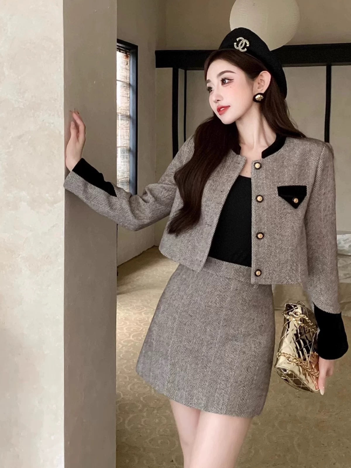 Shenzhen Nanyou European goods rich daughter Xiaoxiangfeng light luxury two-piece set herringbone woolen coat short skirt suit autumn