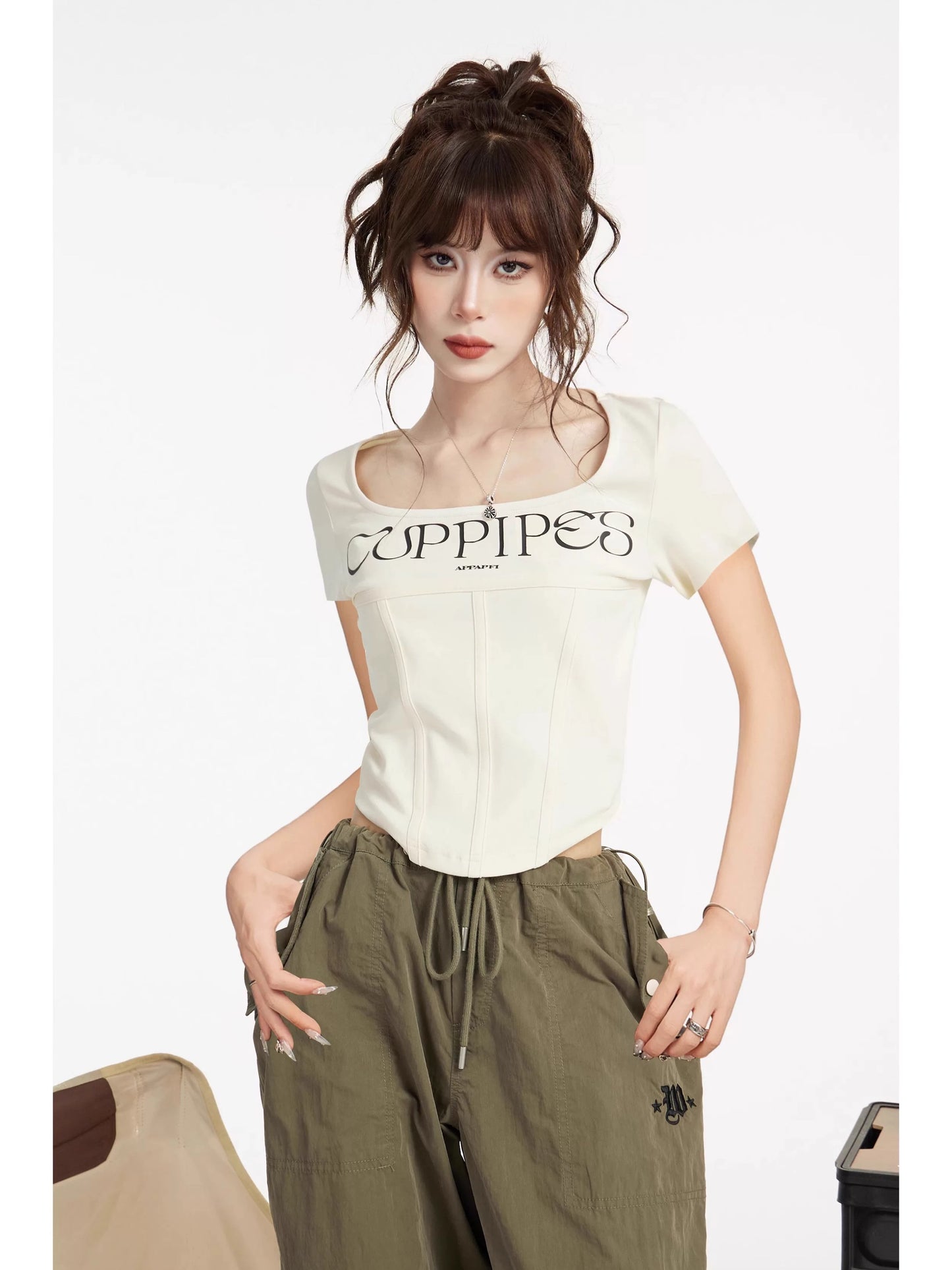 American style white fishbone straight shoulder short-sleeved T-shirt women's summer irregular slim short style large neckline hot girl top summer