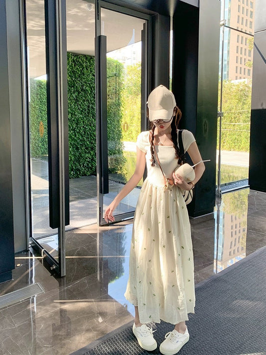 Zeng Xiaoxian sweet and lovely apricot color spliced floral short-sleeved dress for women in spring and summer, gentle and slimming A-line long skirt