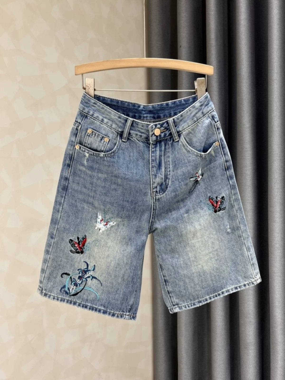 Embroidered jeans for women 2024 summer new loose slimming fashionable versatile elastic high waist wide leg shorts