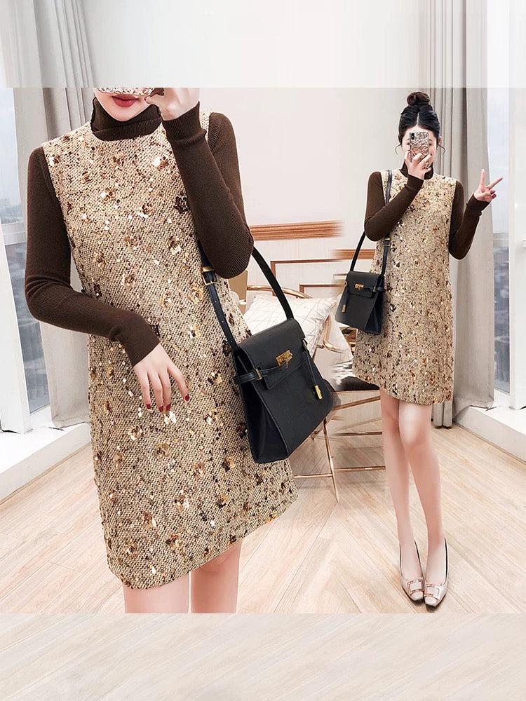 A complete set of high-end women's clothing for winter 2025 new autumn and winter layered two-piece dress temperament suit