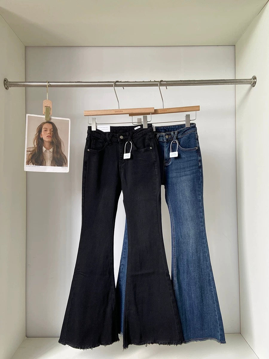 Fleece-lined, thickened, high-waisted blue denim flared pants for women, 2025 winter new style, Korean style, versatile, suitable for wearing outside, hip-lifting long pants.
