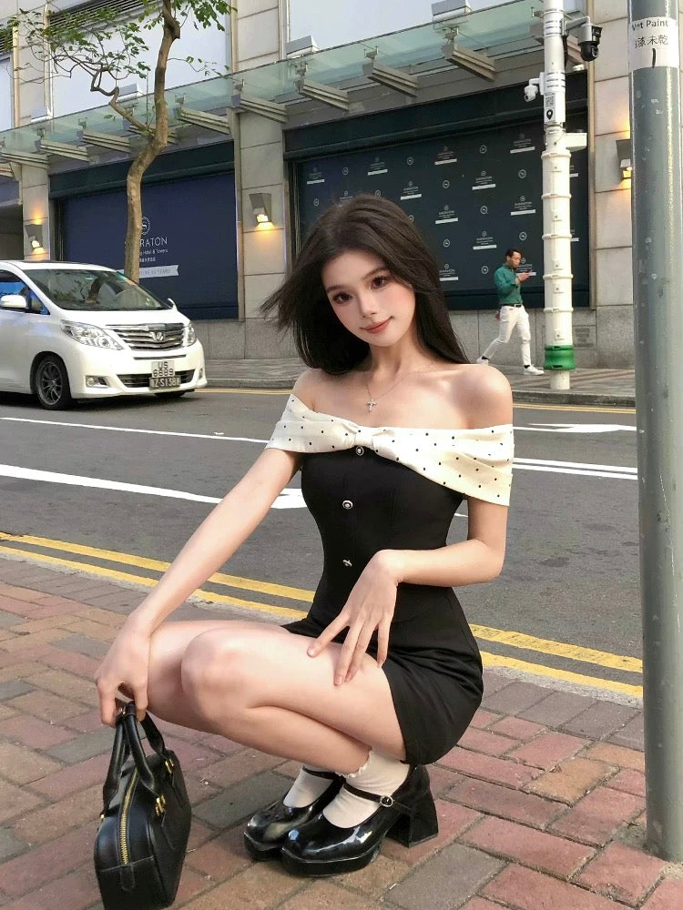 Illustration of WAHJU Whisper of the Waves New Slimming Design One Shoulder Polka Dot Contrast Color Top Women's Summer Skirt
