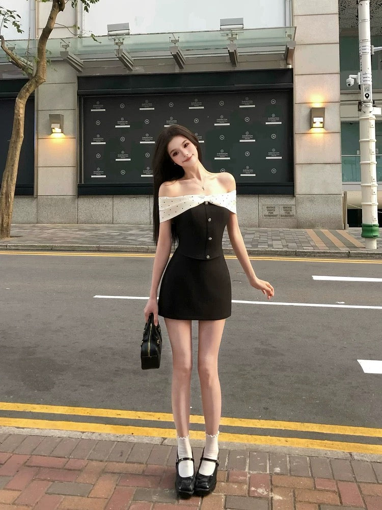 Illustration of WAHJU Whisper of the Waves New Slimming Design One Shoulder Polka Dot Contrast Color Top Women's Summer Skirt