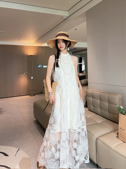 Huaer and Boy Jiang Shuying same style white lace flower embroidered halterneck dress women's summer long skirt