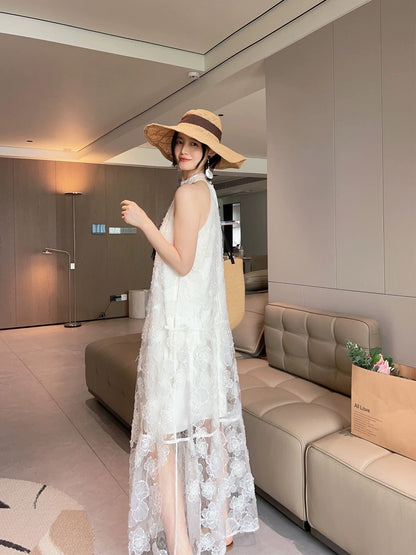 Huaer and Boy Jiang Shuying same style white lace flower embroidered halterneck dress women's summer long skirt