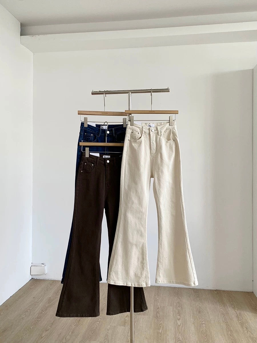 Women's high-waisted flared jeans, 2026 spring and autumn new style, slim fit, versatile blue flared pants.