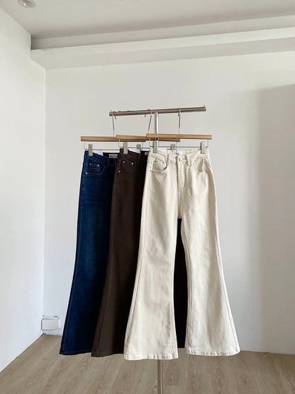 Women's high-waisted flared jeans, 2026 spring and autumn new style, slim fit, versatile blue flared pants.