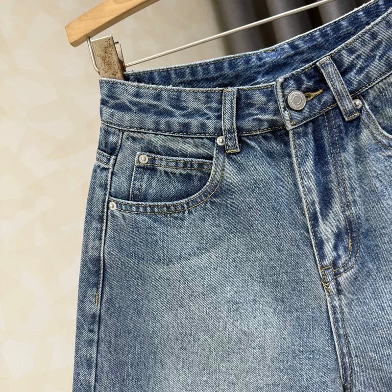 2025 summer new style fashion design denim shorts women's high waist slim loose casual five-point pants trend