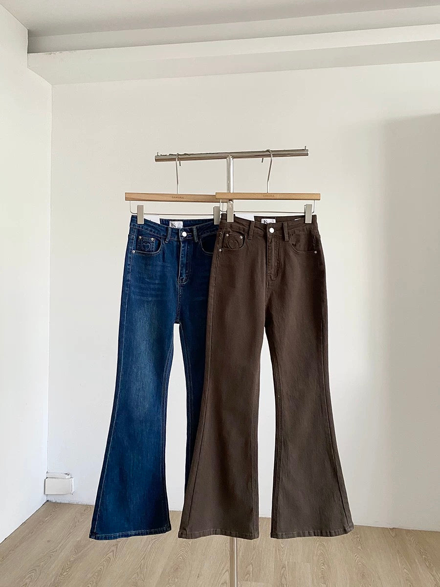 Women's high-waisted flared jeans, 2026 spring and autumn new style, slim fit, versatile blue flared pants.