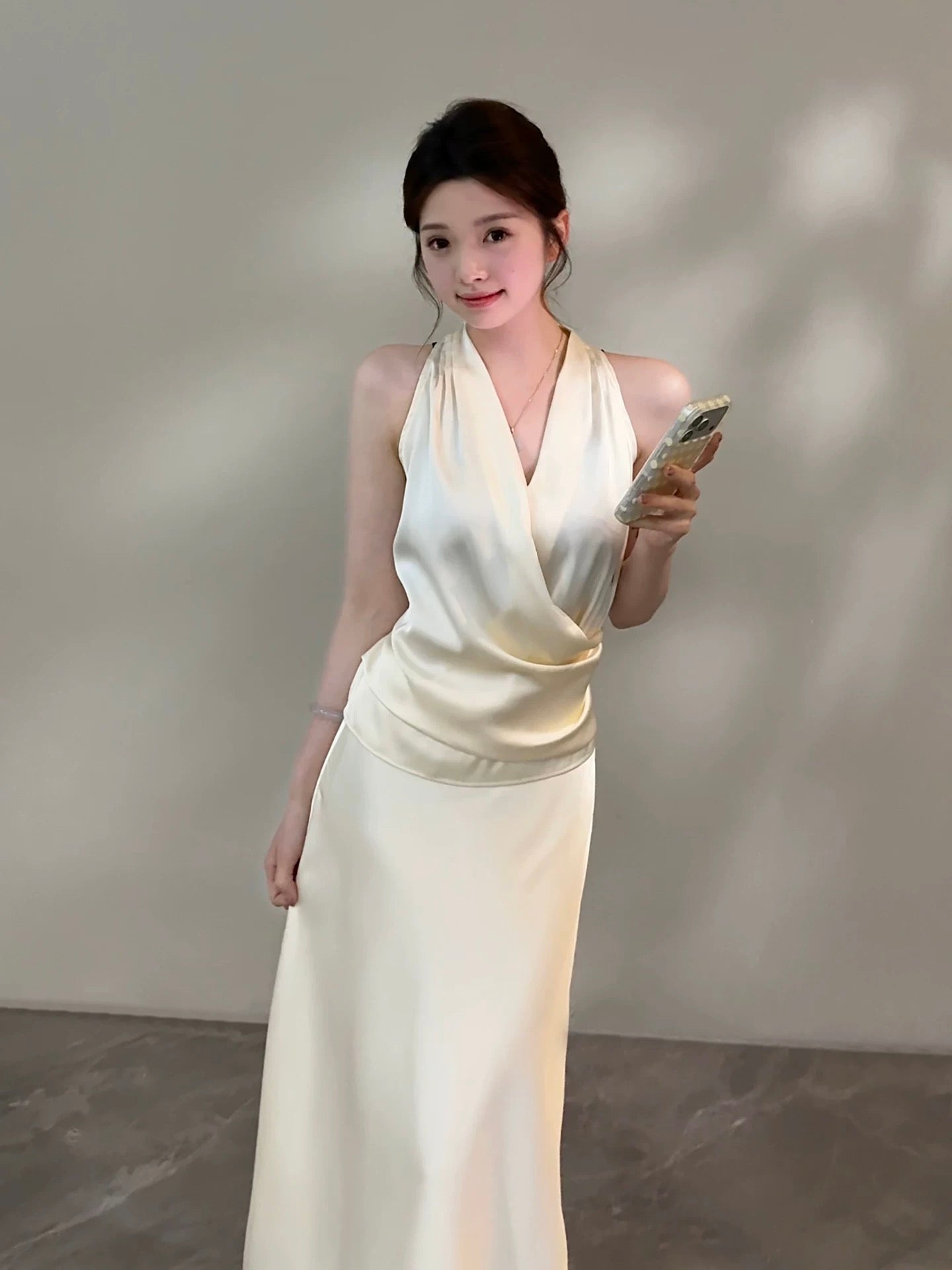 Songsong Summer New Gentle and Elegant Tie-Waist Halter Neck Light Luxury Top and Skirt Set DT2070