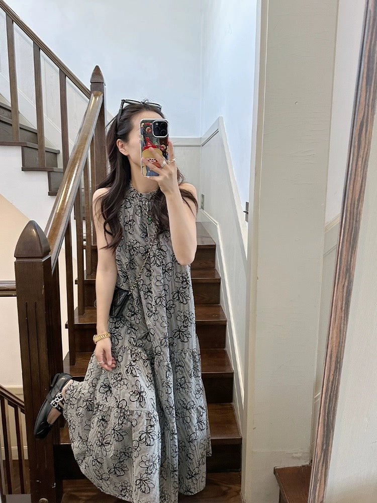 Jin Suyi flower halter neck long skirt for women 2024 summer Korean version slimming small fresh plaid dress chic skirt