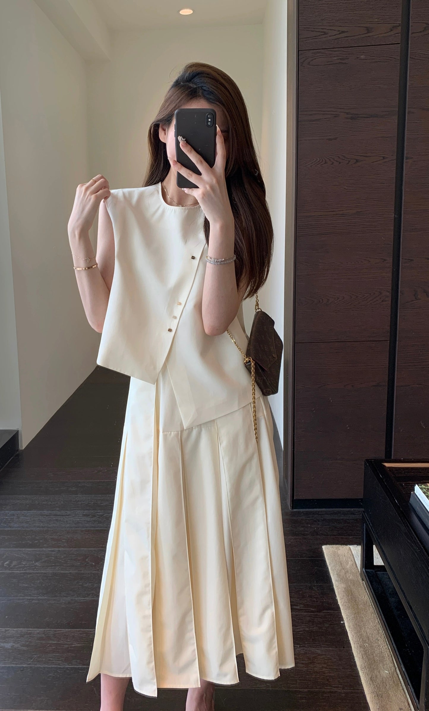 AMR UU◆Smart temperament, high-end slanted placket vest, high-waisted skirt, two-piece set for women, new summer style
