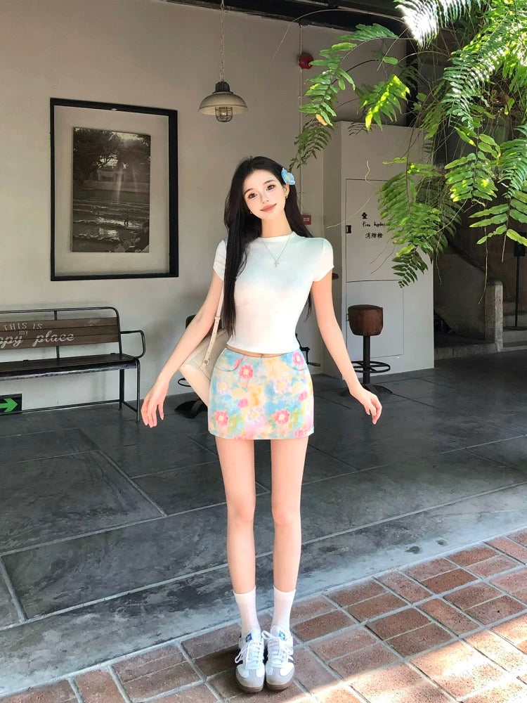 Illustration of WAHJU [5/3 10:00AM Summer New Products] Summer new daily slim fit tops and skirts
