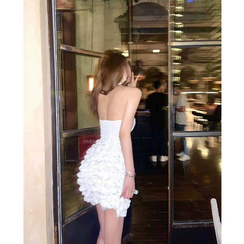 White cross halter neck hollow backless sexy pleated flower bud dress slim-fitting evening dress short hip-hugging skirt