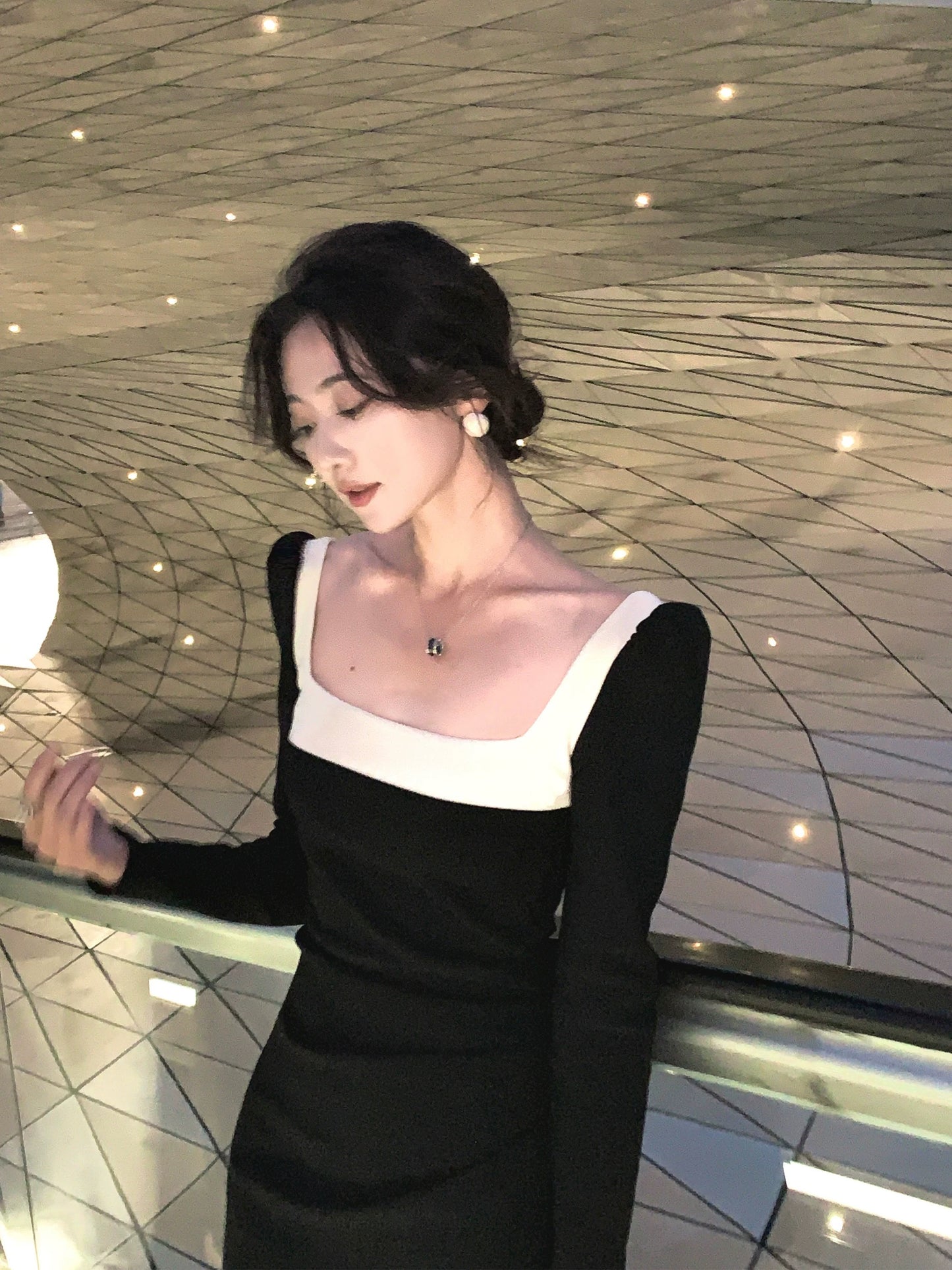 Nu Arno Black and White Square Neck Color Block Dress Women's Long Sleeve Elegant Slim Fit High-End Autumn and Winter Dress