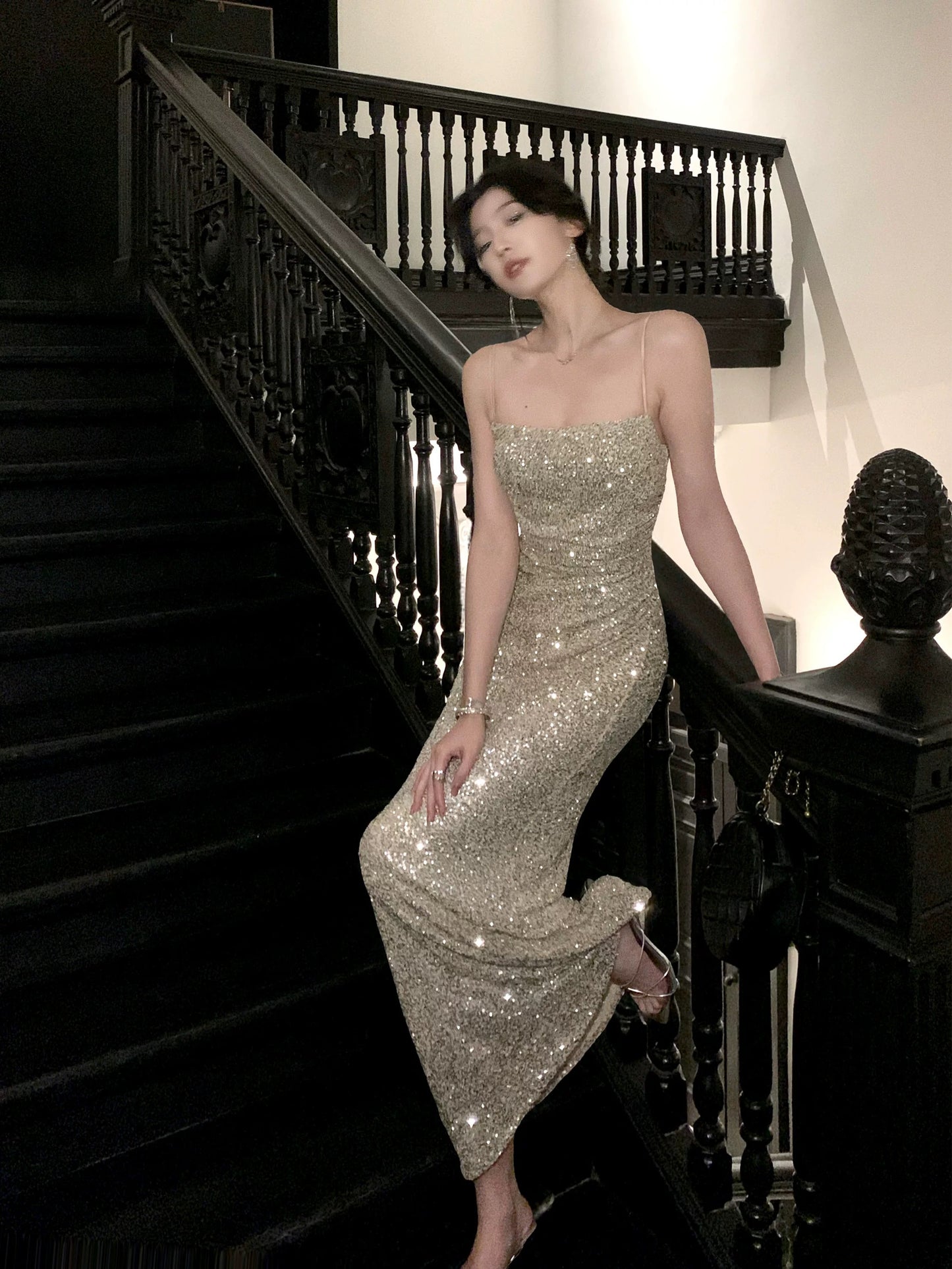Nu Arno Sparkling Spaghetti Strap Dress, Women's Luxury High-End Sexy Slim Waist Bodycon Fishtail Dress, New Winter Style
