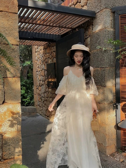 Sanji Heihua Southern France holiday style suspender dress 2024 new style for women to wear during summer travel is super nice and trendy