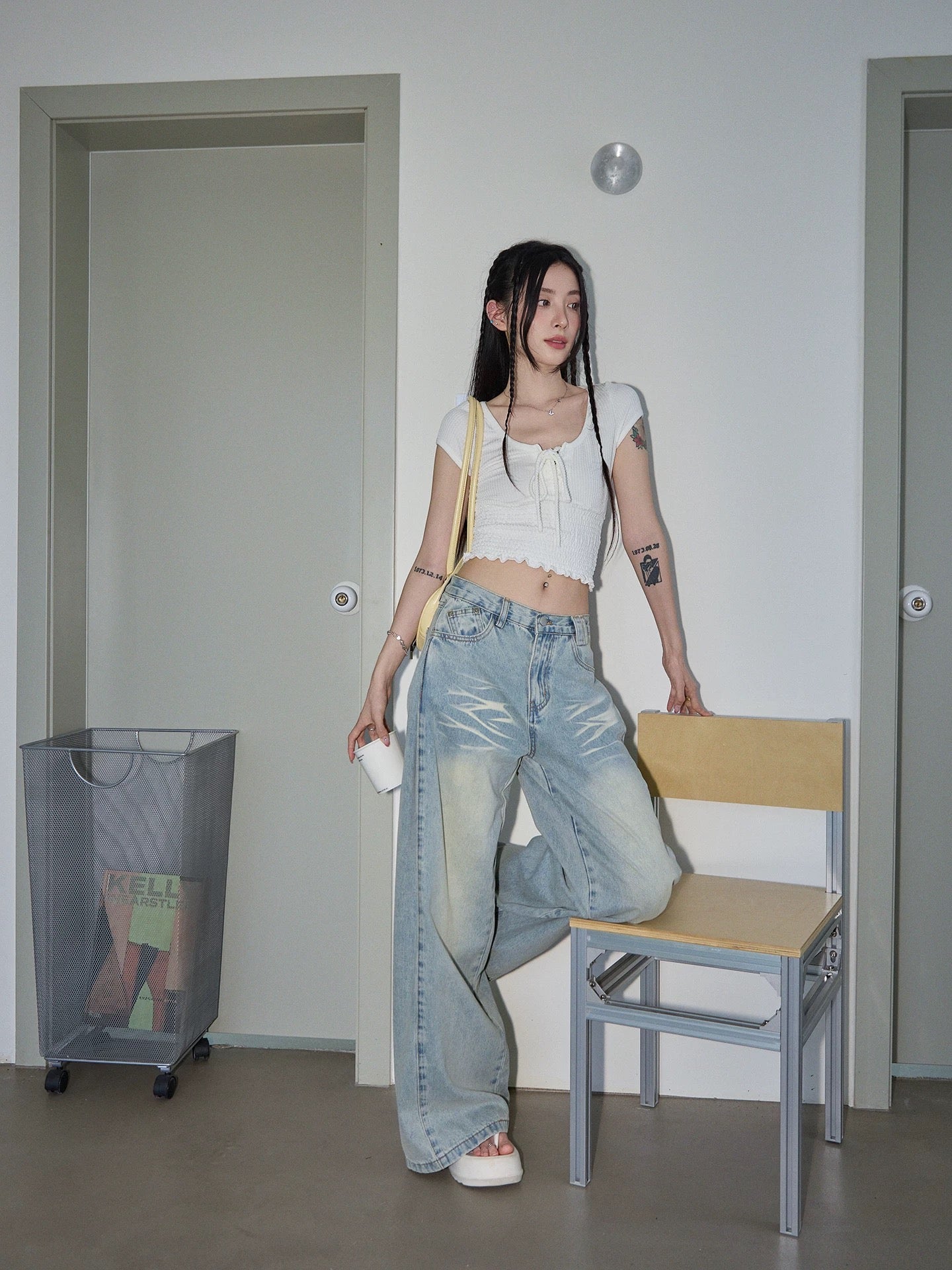 Chaochao's Retro Light Blue Wide-Leg Jeans for Women, Summer 2025, Elegant Loose Fit, Straight Leg Casual Pants