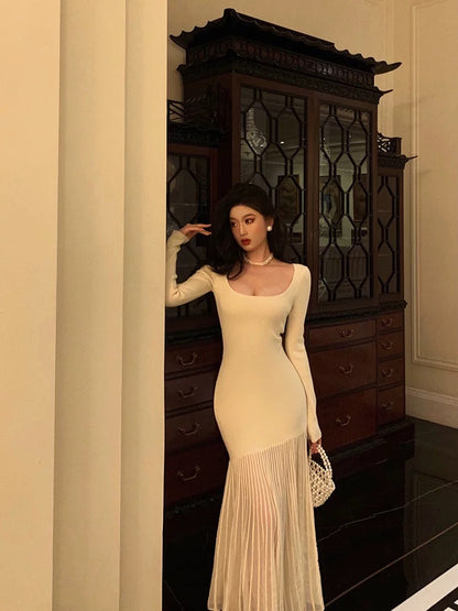 Godfrey French U-neck knitted dress for women 2024 early autumn new style gentle style semi-transparent skirt slim long skirt