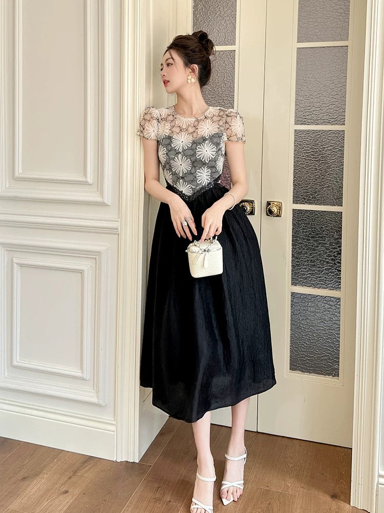 Light luxury high-end dress women 2025 summer mid-length black lace splicing high waist slim A-line long skirt