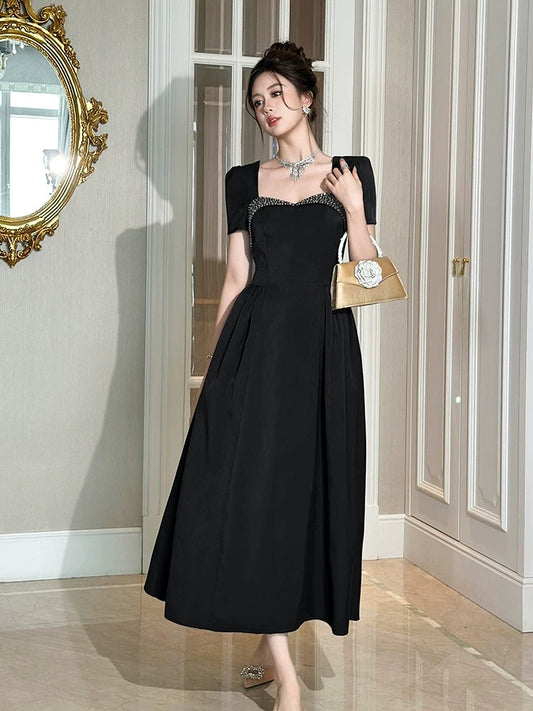 Formal dress for formal occasions, elegant dress with Hepburn style, goddess style, square collar, waist and long skirt, 2025 new style