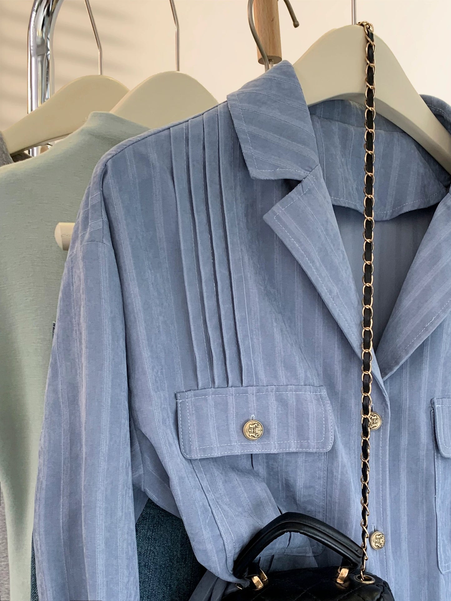 French striped shirt women's early spring spring 2025 new hot style design niche shirt jacket top spring and autumn