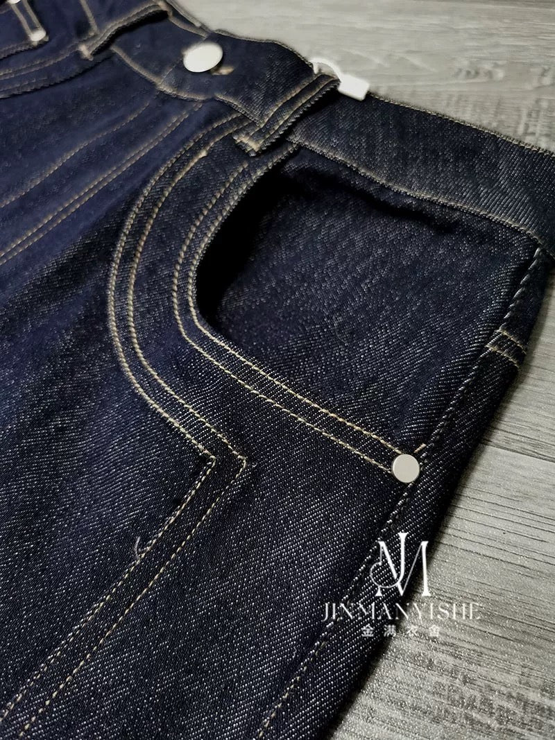 Retro dark blue straight-leg jeans, high-waisted, slimming, loose fit, with visible stitching, versatile wide-leg casual trousers for autumn.