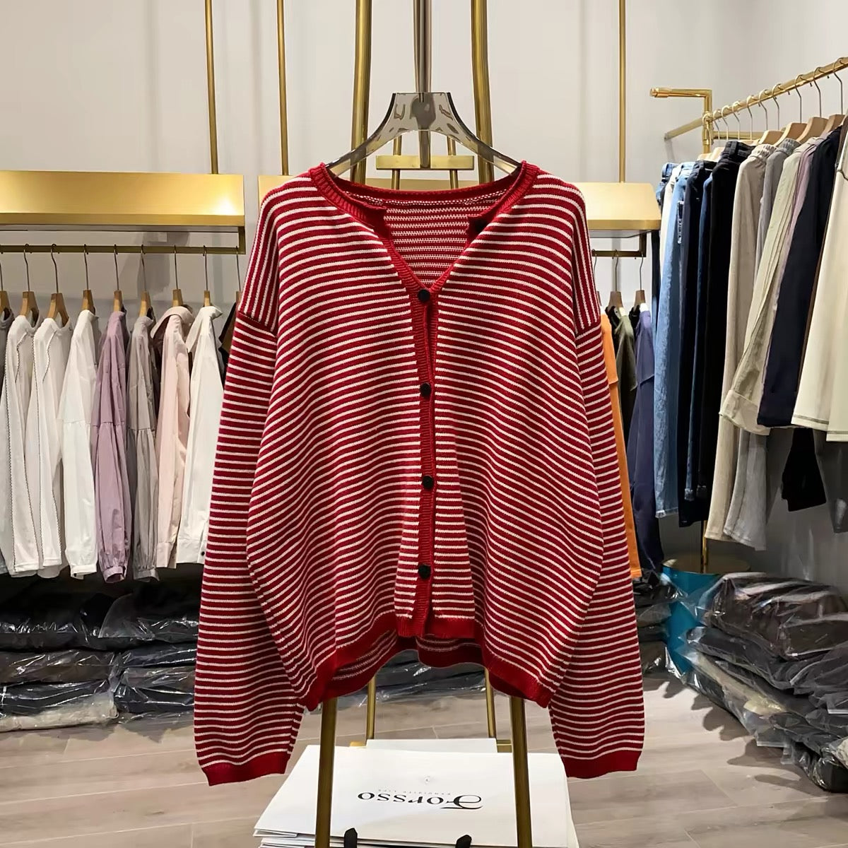 [Real-life photos from Xiao Ai's shop] Korean-style striped long-sleeve cardigan with rolled cuffs—a stylish and versatile knit top for autumn.