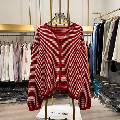 [Real-life photos from Xiao Ai's shop] Korean-style striped long-sleeve cardigan with rolled cuffs—a stylish and versatile knit top for autumn.