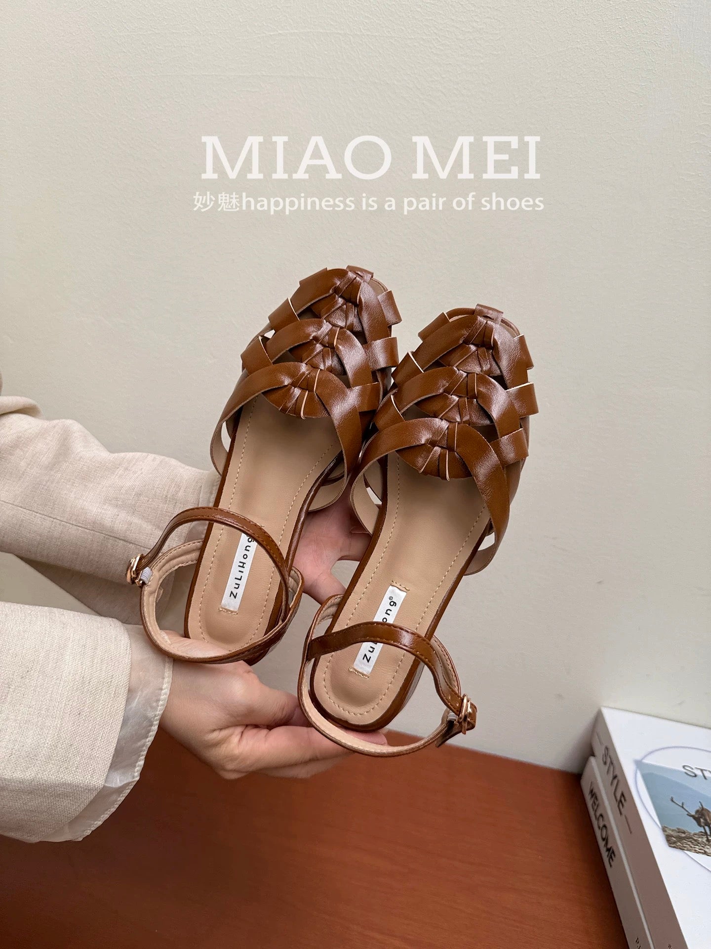 Women's retro-style, artistic, French-inspired summer Mary Jane sandals (2026) with woven openwork chunky heels.