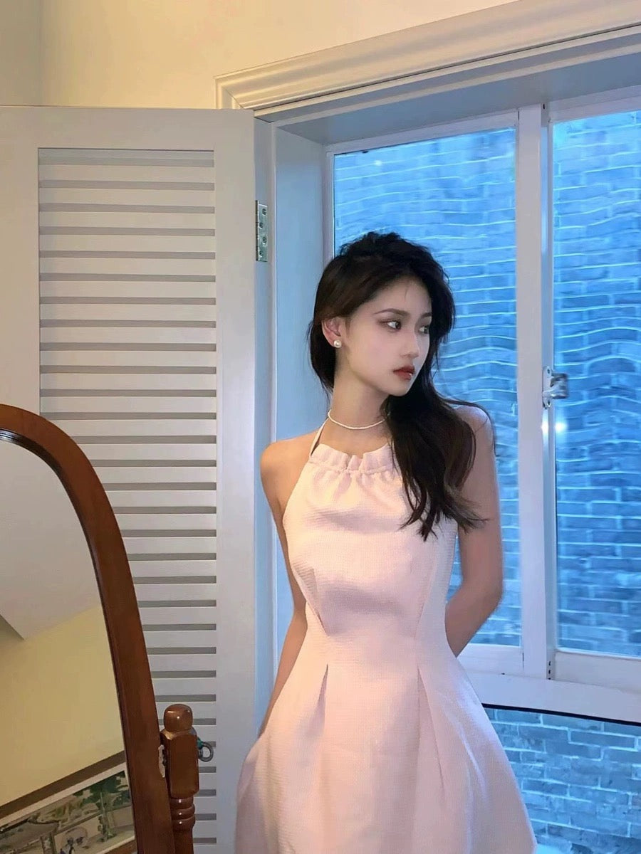 Xiaoxiang style celebrity high-end sleeveless halterneck pink dress for small women, whitening and slimming A-line skirt