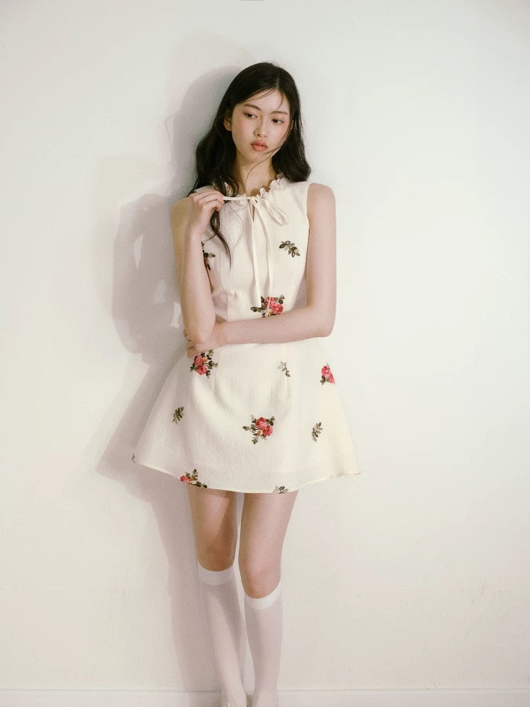 RECIT beige three-dimensional flower embroidered sleeveless dress for women summer with ruffled hem slim waist vest dress