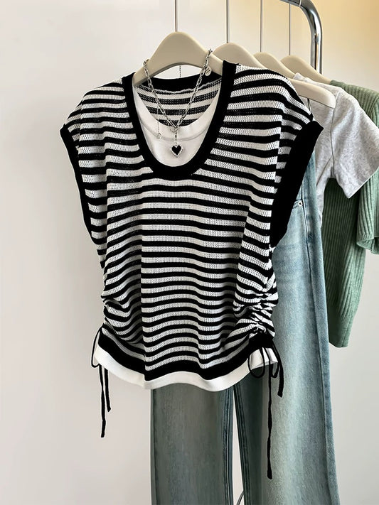 Black and white striped fake two-piece knitted sweater short-sleeved T-shirt women's summer 2025 new waisted small flying sleeves sleeveless top