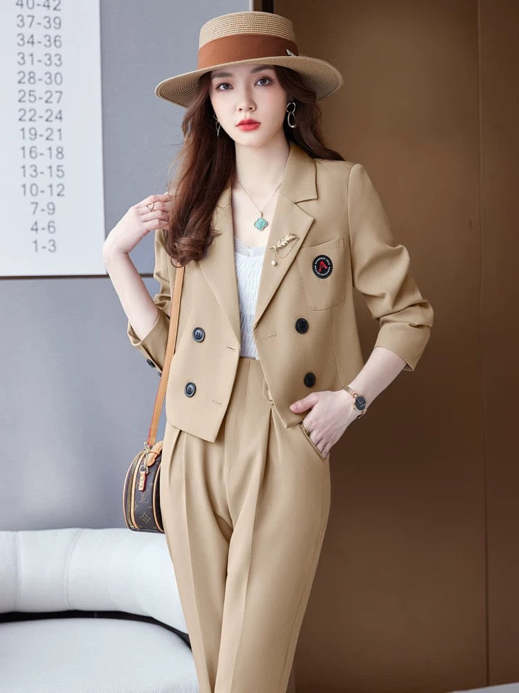 2024 new spring and autumn blazer women's suit trousers temperament high-end short style small Korean style office worker