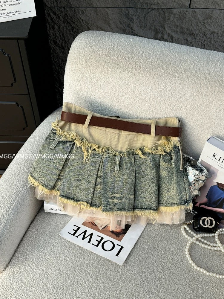 Summer beautiful pleated skirt female 2025 new style raw edge sexy hot girl wear small denim skirt