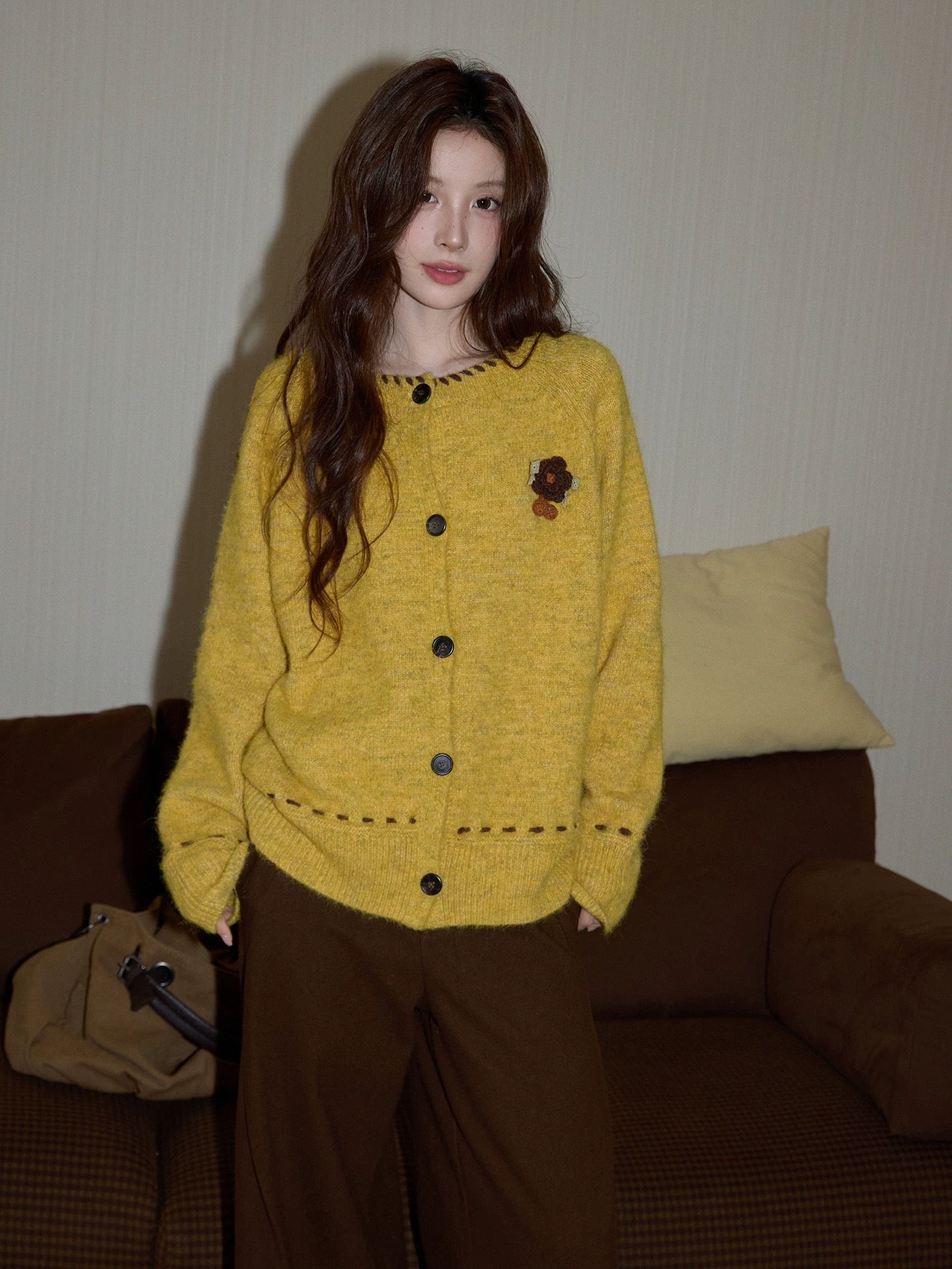 Chaochao's yellow sweater for women, winter round neck top, loose knitwear, high-quality soft cardigan coat.