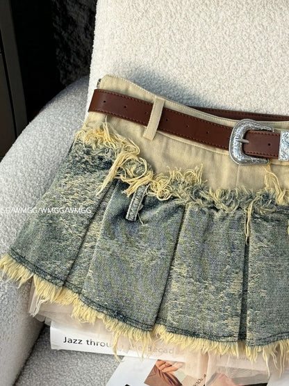 Summer beautiful pleated skirt female 2025 new style raw edge sexy hot girl wear small denim skirt