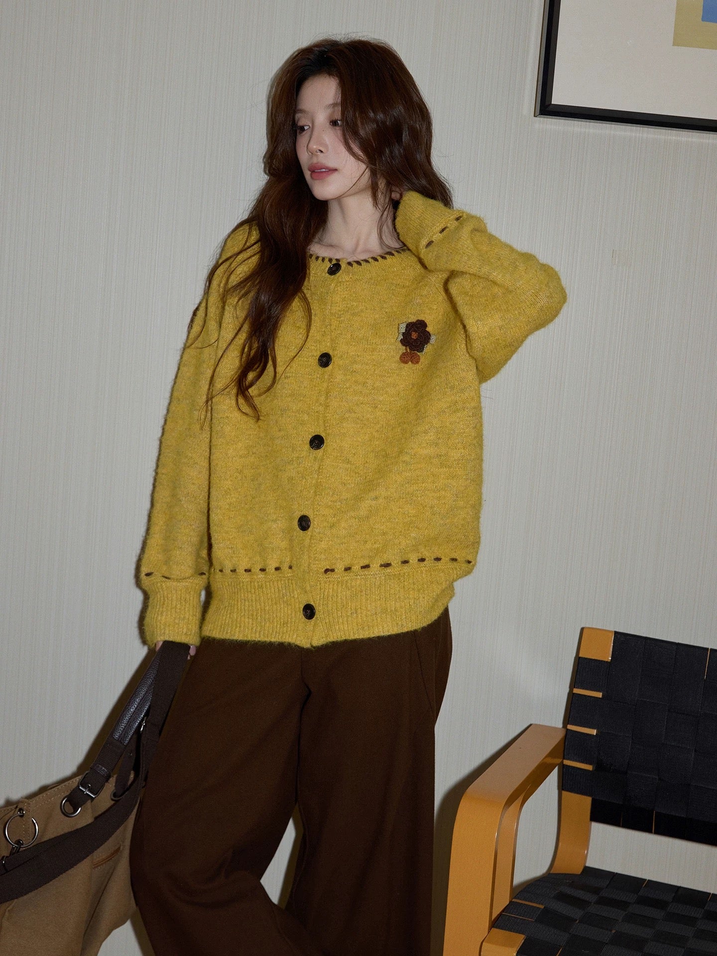 Chaochao's yellow sweater for women, winter round neck top, loose knitwear, high-quality soft cardigan coat.