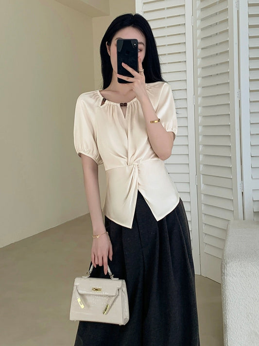 Guo Ge's short-sleeved T-shirt for women 2024 new summer design niche slim temperament versatile twisted satin top