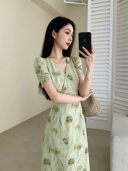 FT GUOGE green floral dress for women 2024 summer new style French slim and gentle style V-neck long skirt