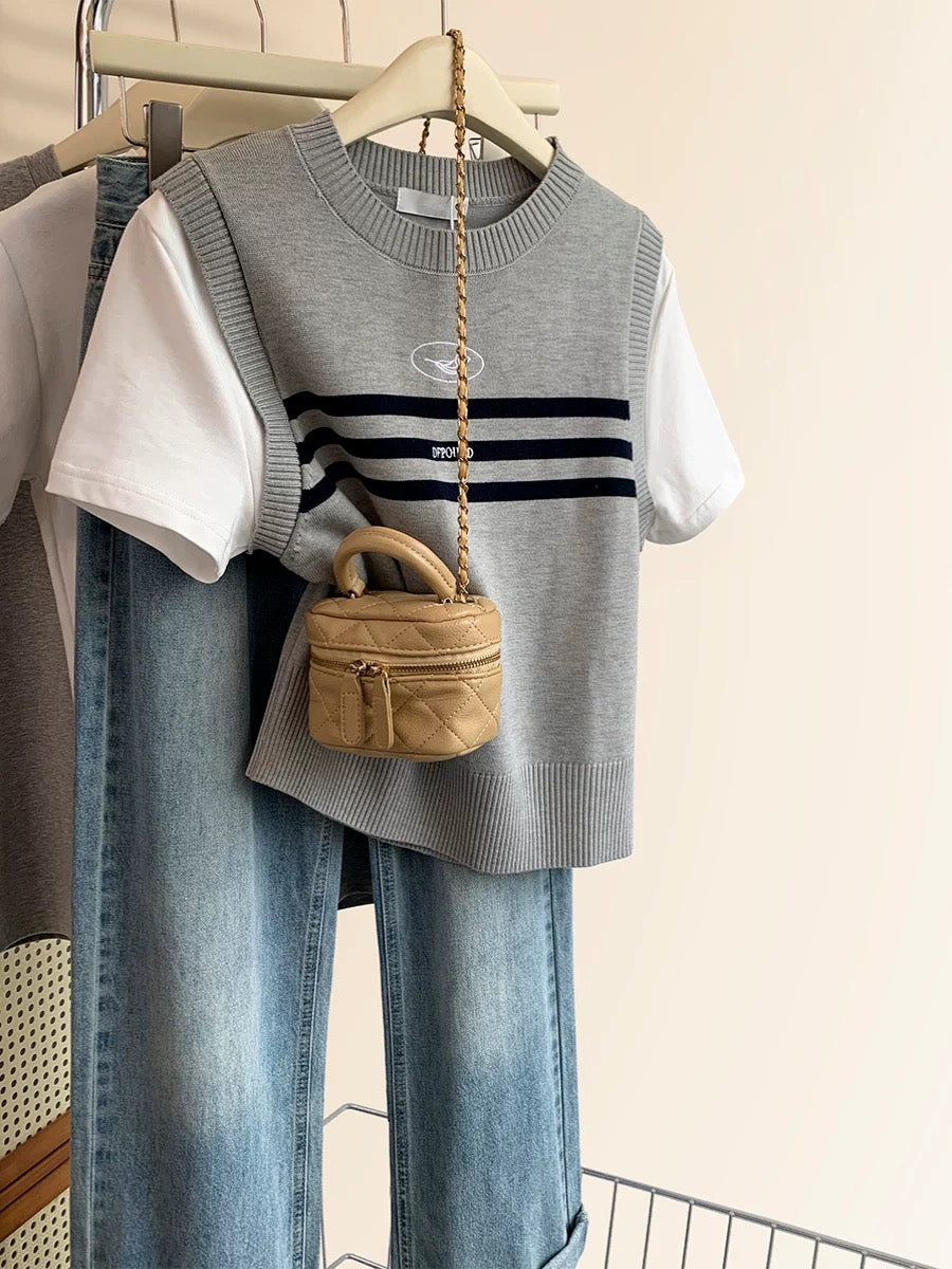 Gray fake two-piece knitted short-sleeved T-shirt for women in summer 2025 new design for small size straight shoulder half-sleeved top