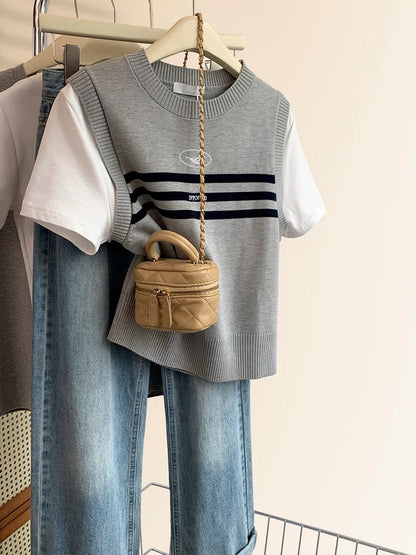 Gray fake two-piece knitted short-sleeved T-shirt for women in summer 2025 new design for small size straight shoulder half-sleeved top