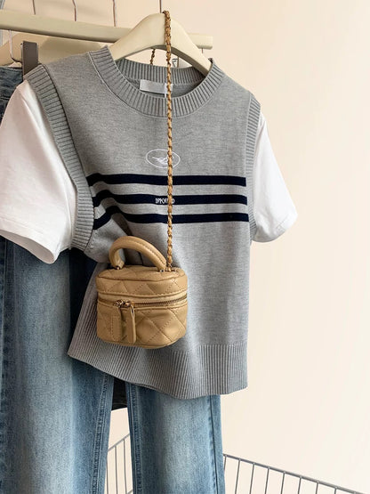 Gray fake two-piece knitted short-sleeved T-shirt for women in summer 2025 new design for small size straight shoulder half-sleeved top