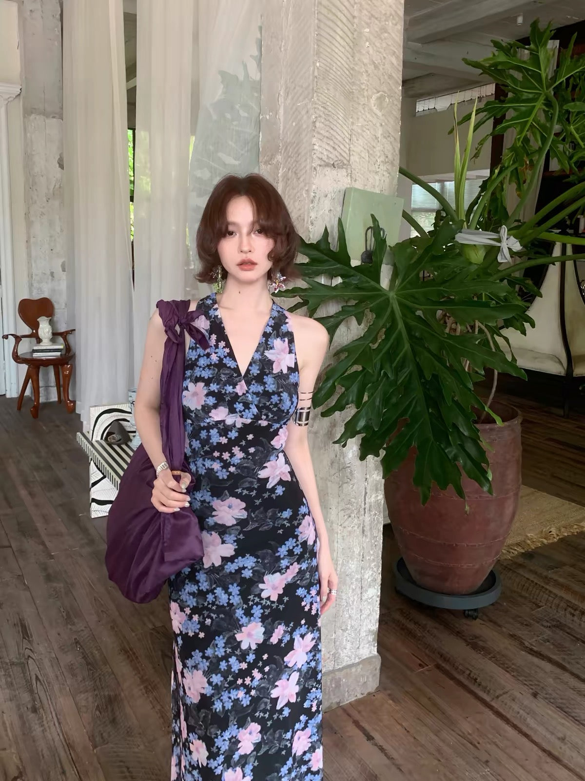 Jiuwu "Blue Plumbago" – Retro-style color-block print long halter dress (New Early Autumn 2026 Collection)
